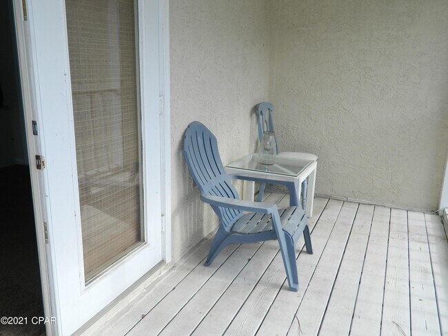 Building Photo - 7437 Beach Dr