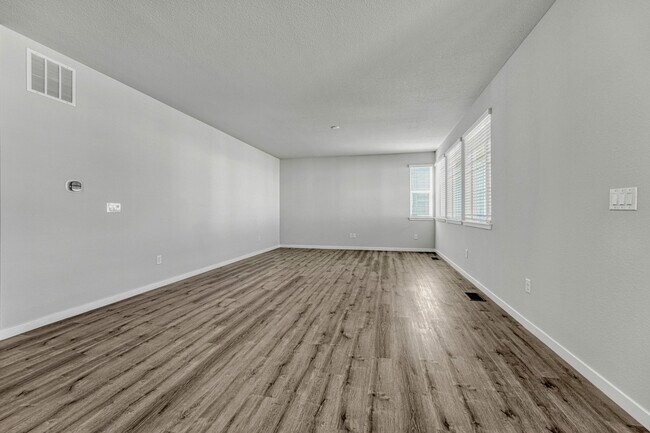 Building Photo - 13881 Bunny Hop Ln