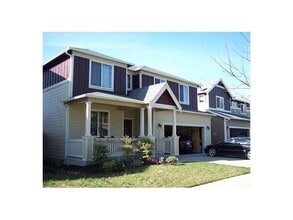 Building Photo - Now taking apps. Freestone Station, All ne...