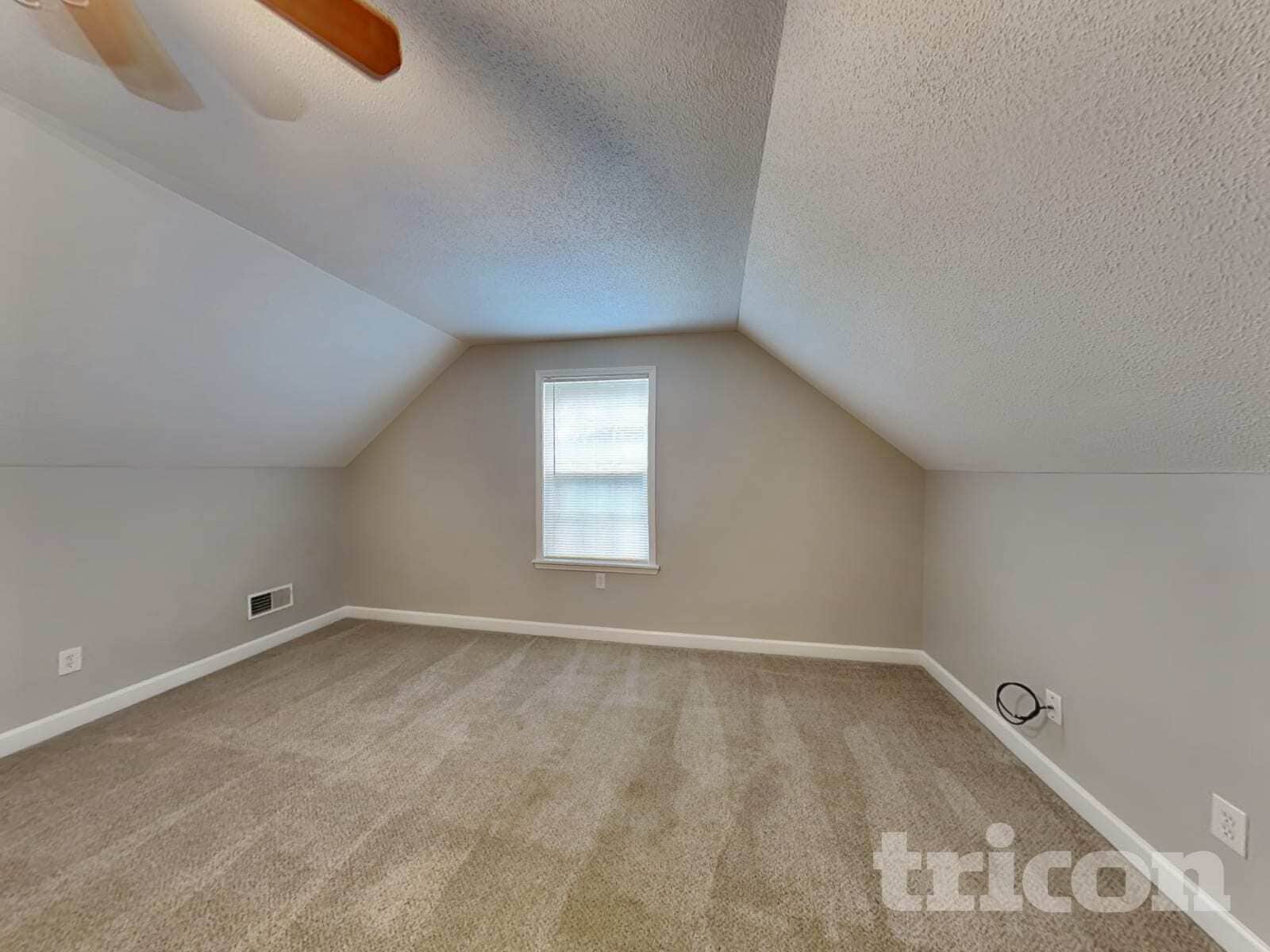 Building Photo - 2 Abbey Rd