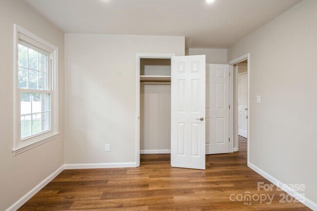 Building Photo - 2510 O'Hara Dr