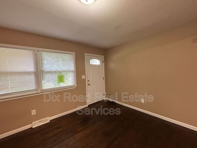 Building Photo - 601 Brelsford Ave