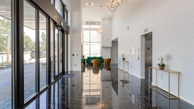 Building Photo - 9 E Mt Royal Ave