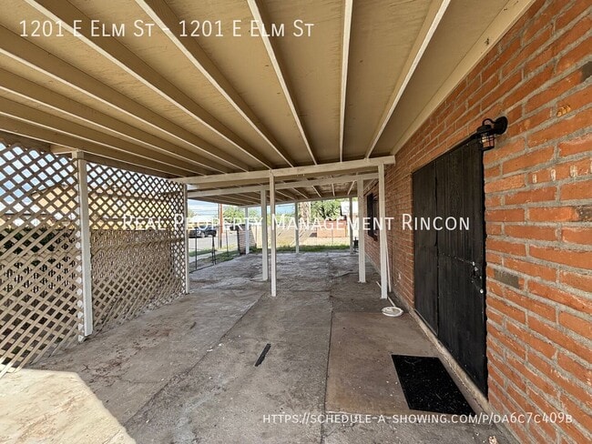 Building Photo - 1201 E Elm St