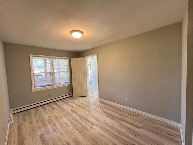 Building Photo - 315 Palomino Ln