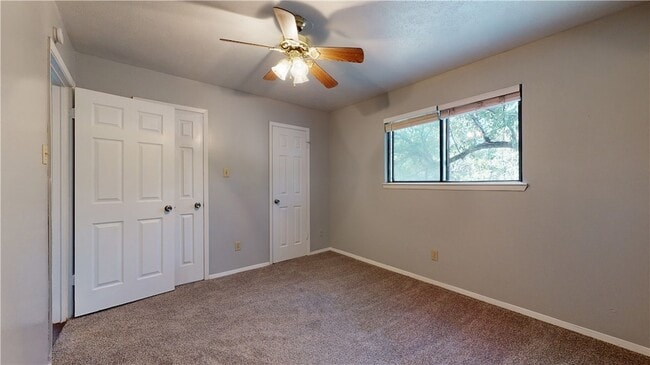 Building Photo - 1002 Verde Dr
