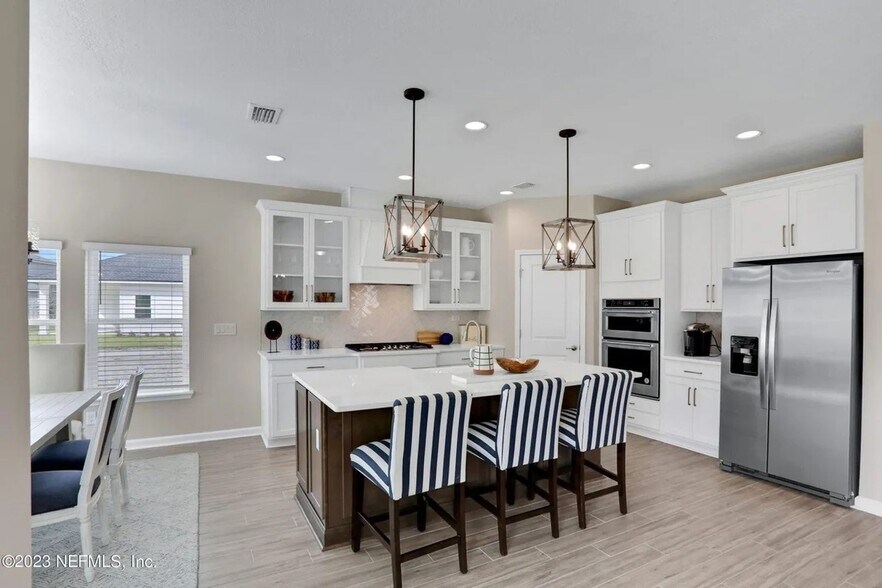 Building Photo - 580 Silver Landing Dr