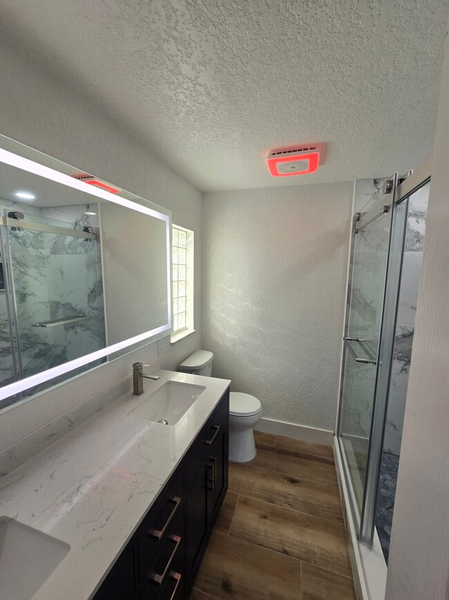 Building Photo - 383 Floral Dr