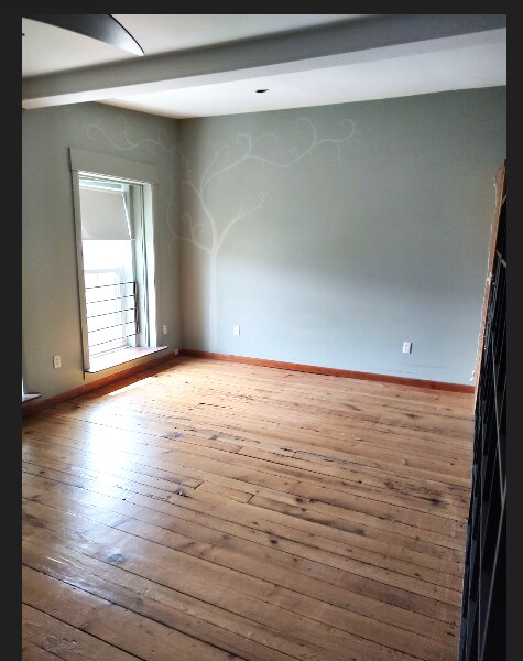 Building Photo - 105 E Main St