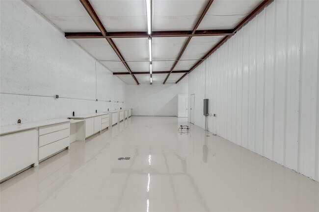 Building Photo - 21711 Barcarole Dr