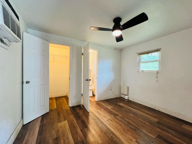 Building Photo - 1821 Meridel Ave