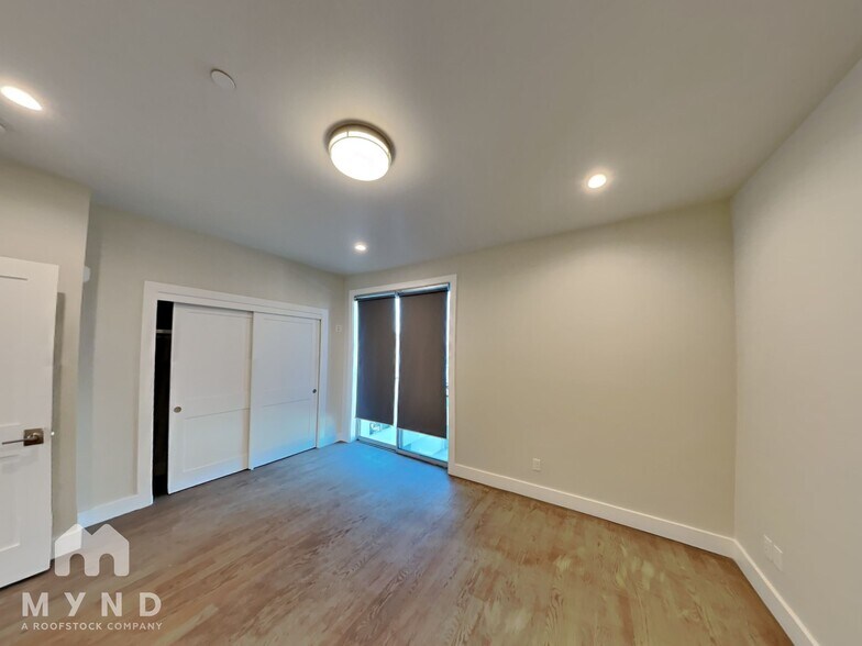 Building Photo - 3103 35th Ave