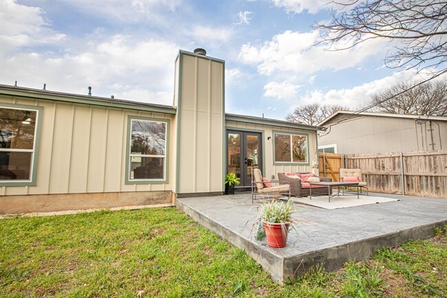 Building Photo - 5505 Porsche Ln