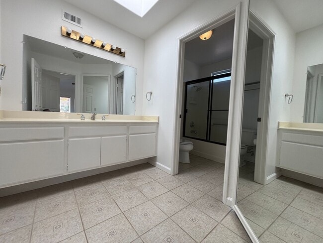 Building Photo - Spacious 3-Bedroom Stevenson Ranch Home with Downstairs Suite!