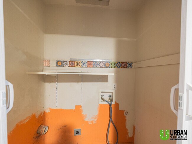 Building Photo - South Hill Gem! Spacious 3 Bedroom Home with Garage