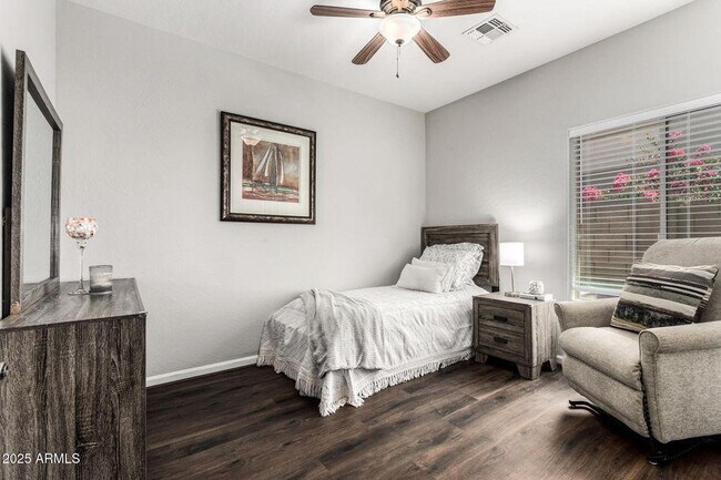 Building Photo - 42422 W Bravo Dr