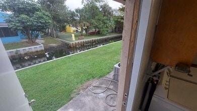 Building Photo - 2 BEDROOMS 1 BATHROOM IN AREA OF RIVERLAND