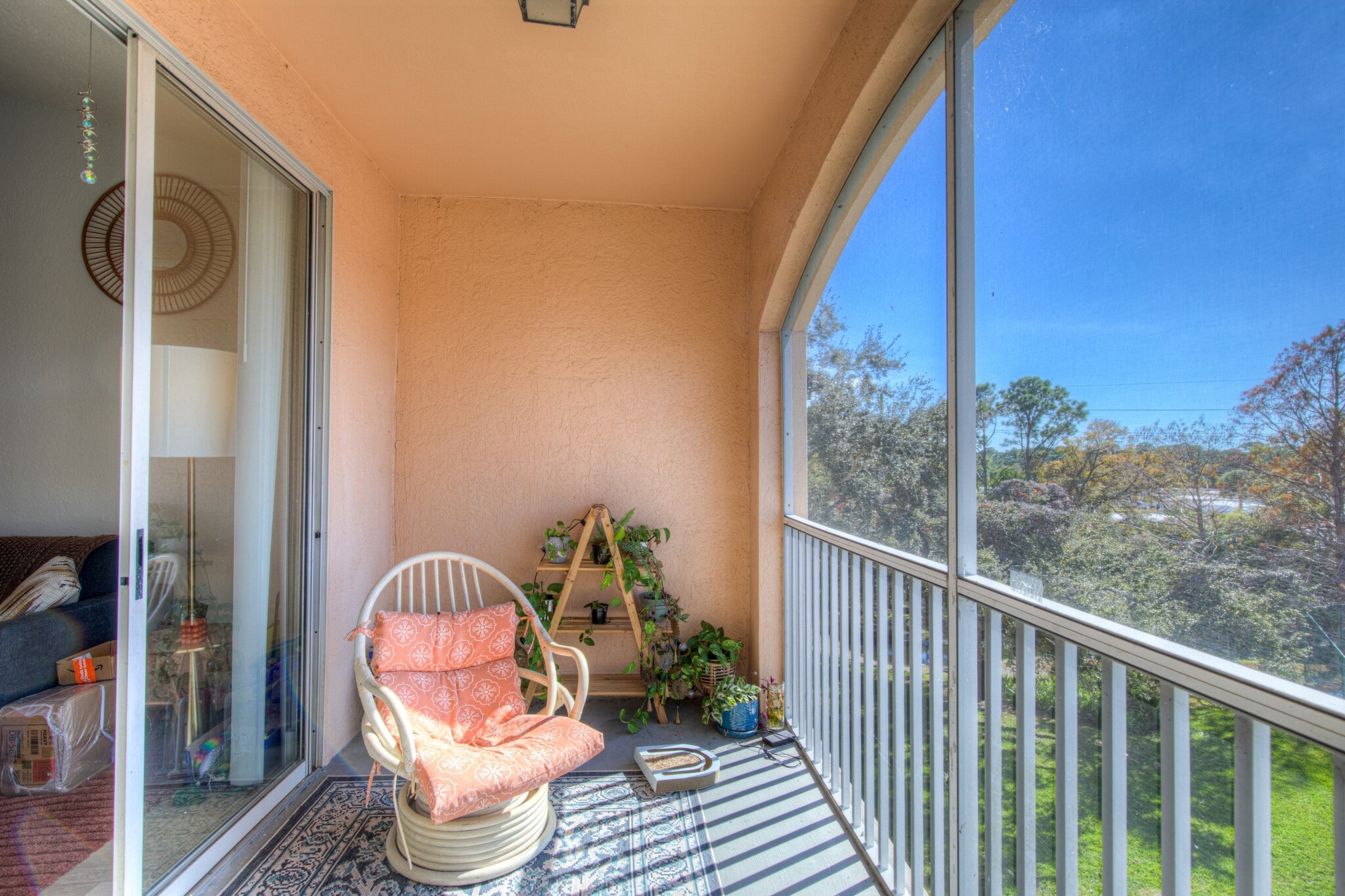 Building Photo - 4142 Central Sarasota Pky