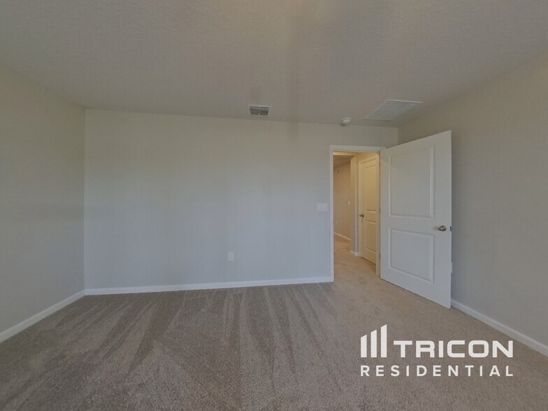 Building Photo - 31767 Broadwater Ave