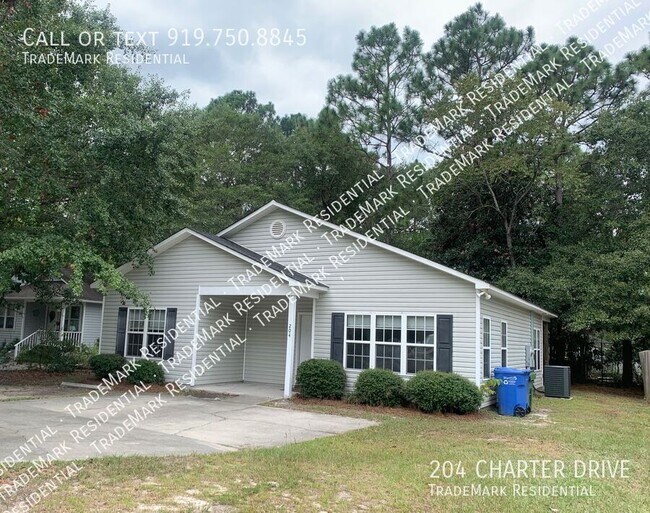 Building Photo - 204 Charter Dr