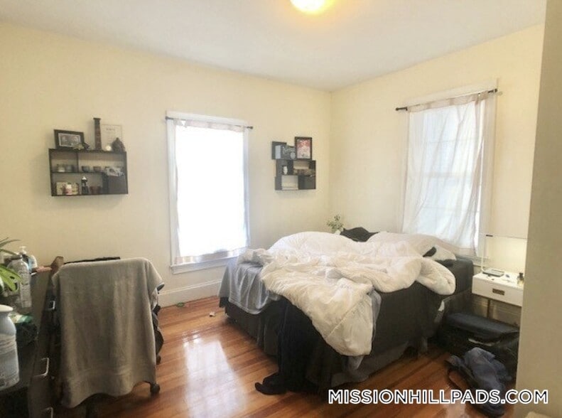 Building Photo - 107 Fisher Ave