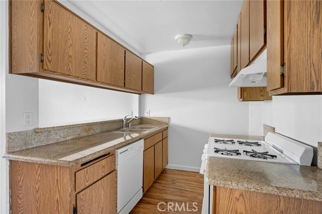 Building Photo - 16226 Vanowen St