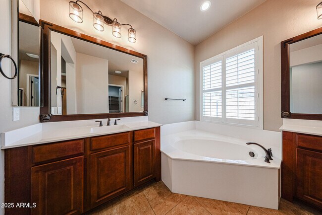 Building Photo - 4318 N 180th Dr