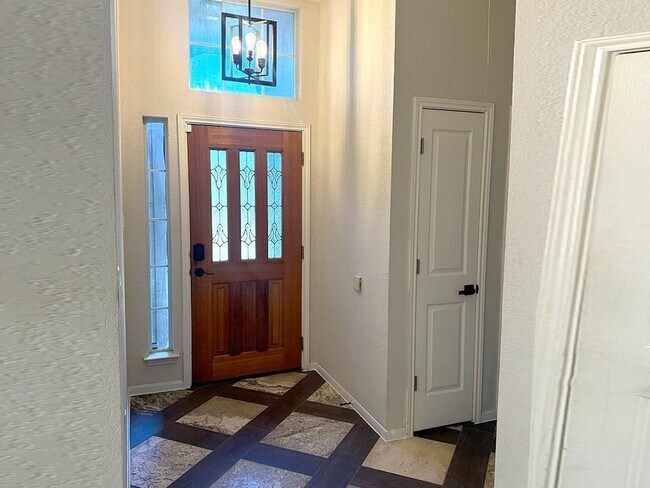 Building Photo - 1038 Cashew Ln