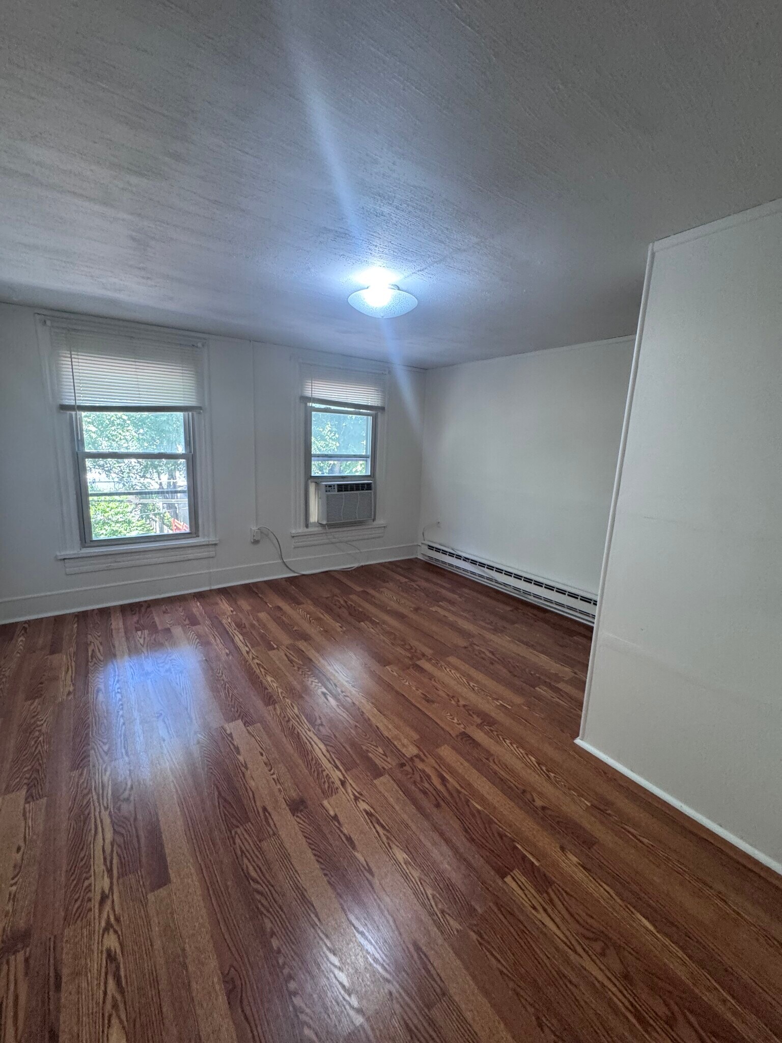 Building Photo - 60 Lanning Ln