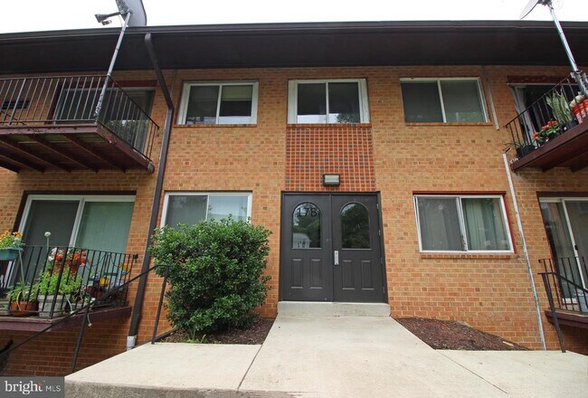 Primary Photo - 17B Water St