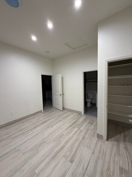 Bedroom - 23110 1/2 Mulholland Dr