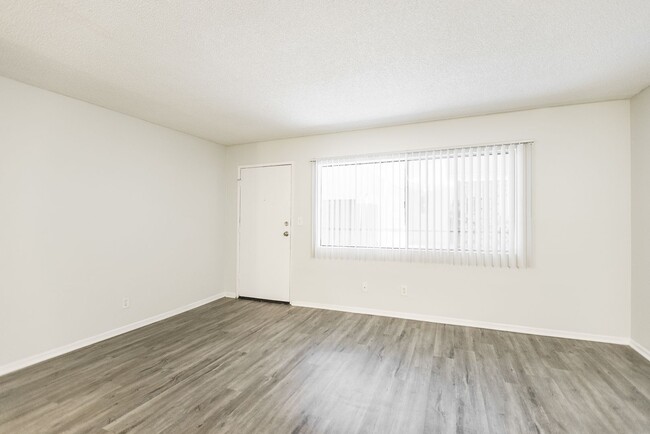 Interior Photo - 951 S. Oxford