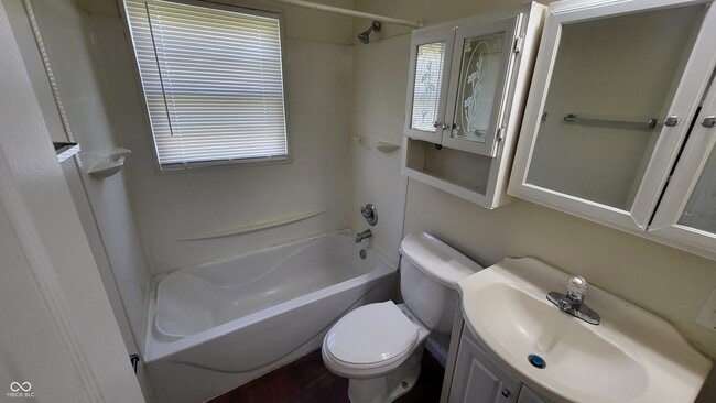 Building Photo - 7810 Cullen Dr