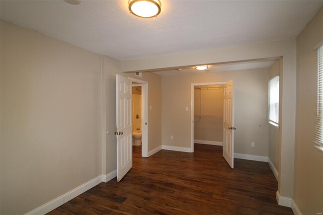 Building Photo - 428 Chamberlin Dr