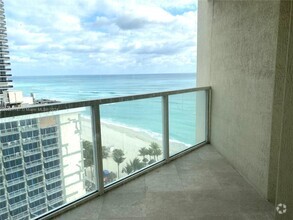 Building Photo - 16699 Collins Ave