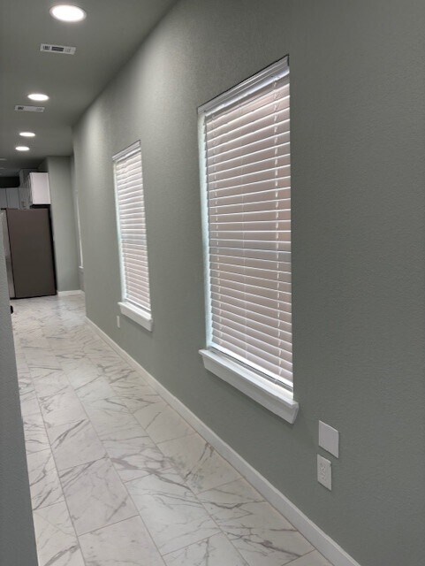 Building Photo - 161 S 10th St