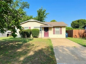Building Photo - 3909 Atlas Dr