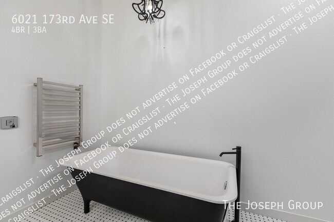 Building Photo - 6021 173rd Ave SE