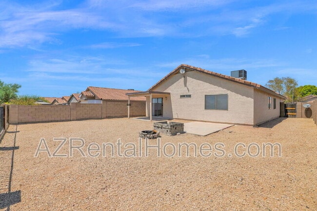 Building Photo - 987 E Santa Cruz Ln