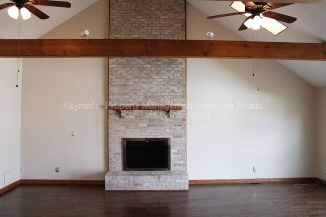 Building Photo - 1210 Plantation Lakes Cir