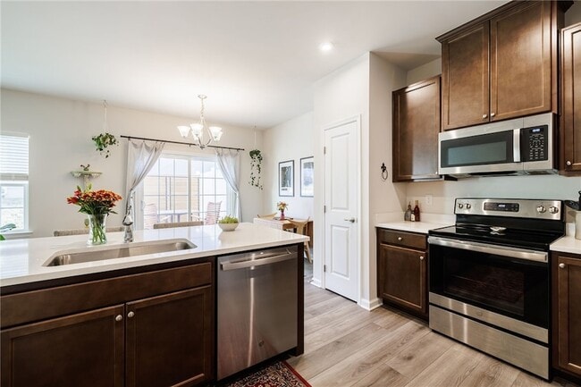 Building Photo - 23 Keuka Ln