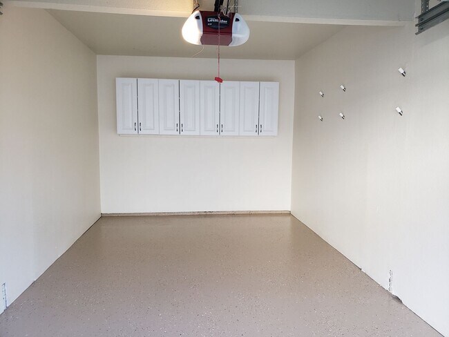 Building Photo - 2556 Ocean Cove Dr