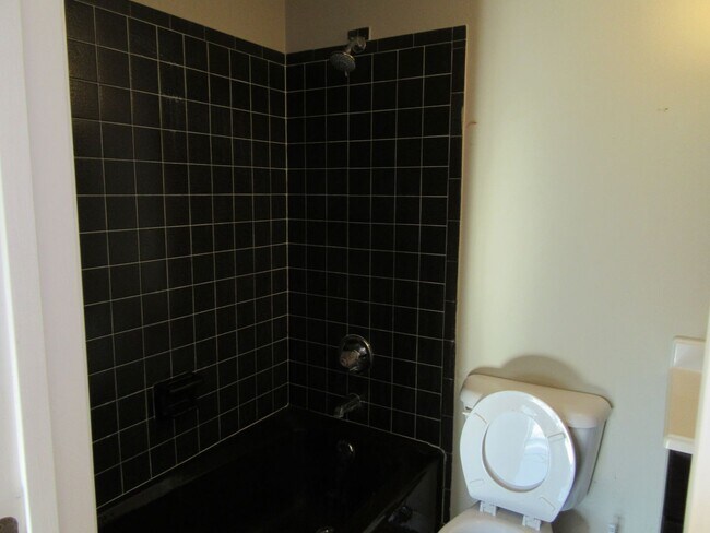 Building Photo - Charming 3/2 home in NE Ocala