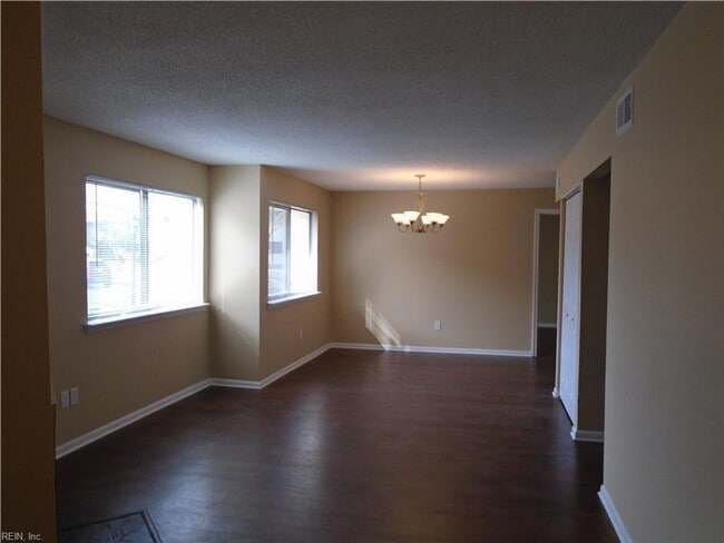 Building Photo - St. Albens Glen