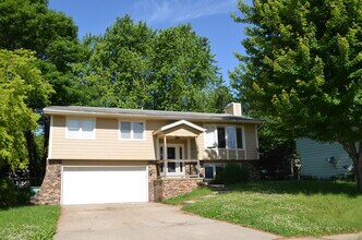 Building Photo - Charming 3-Bedroom Home in West Des Moines