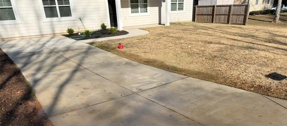 Building Photo - 1151 Pontiac Cir