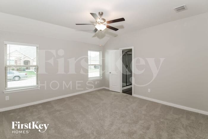 Building Photo - 1301 Renoir Dr