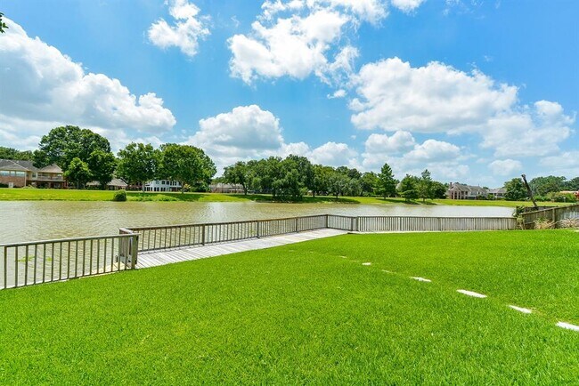 Building Photo - 1231 Creekford Cir