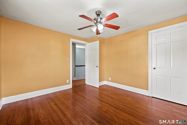 Building Photo - 92 Hazelmere Rd
