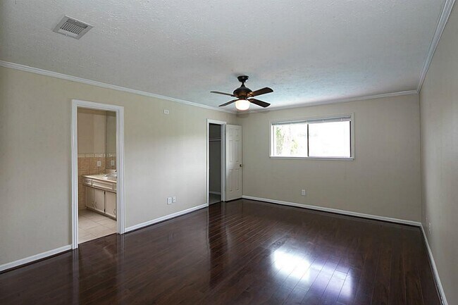 Building Photo - 3107 Wagon Trail Dr